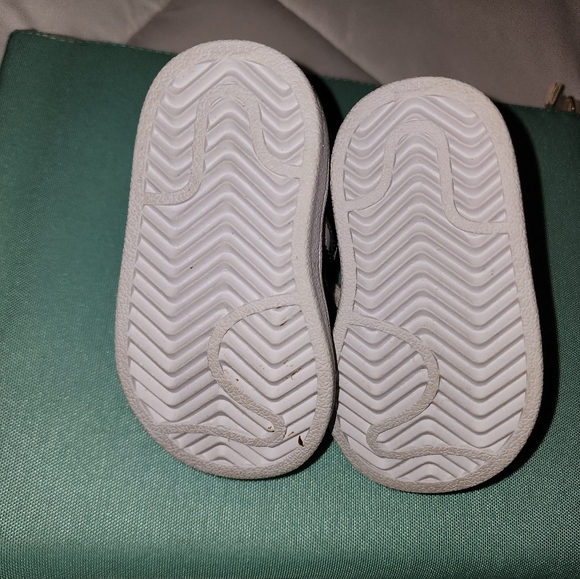 Size 3 Adidas Baby Sneakers - Picture 3 of 5